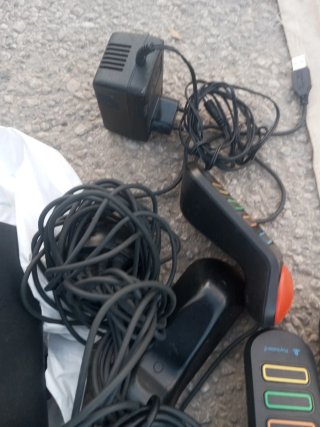 Consola PlayStation 2 (PS2) con accesorios