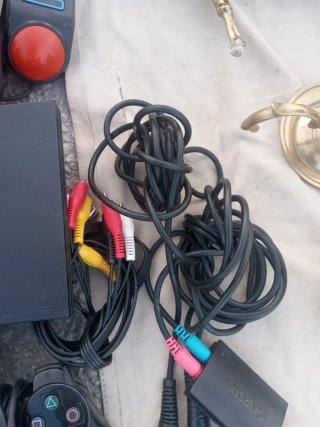 Consola PlayStation 2 (PS2) con accesorios