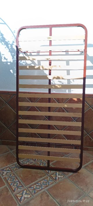 Somier de láminas 90 x 190 cm con patas plegables