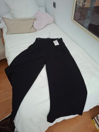 Pantalón negro ancho talla M