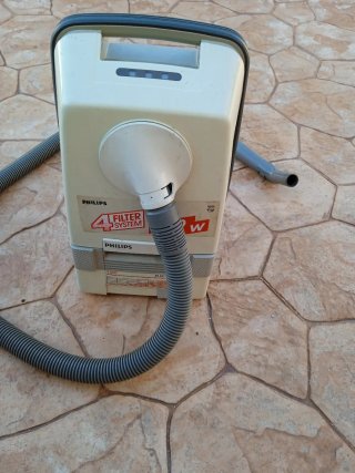 Aspirador Philips 4 Filtros 1200W