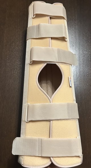 ORTESIS INMOVILIZADORA DE RODILLA DE TRES PANELES