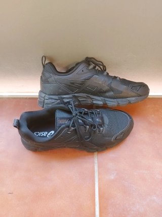 Bambas Asics Negras