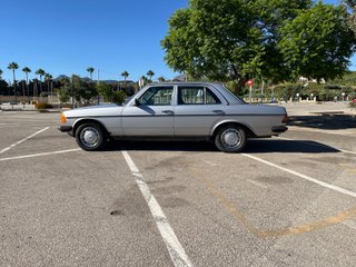 Mercedes Benz 230E 1982