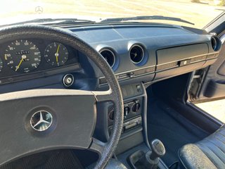 Mercedes Benz 230E 1982
