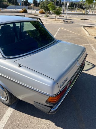 Mercedes Benz 230E 1982