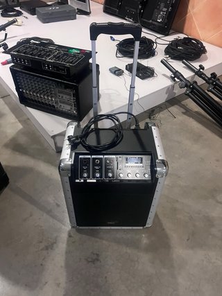 Equipo de Sonido Behringer
