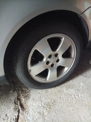 Llantas de 16 pulgadas con neumáticos