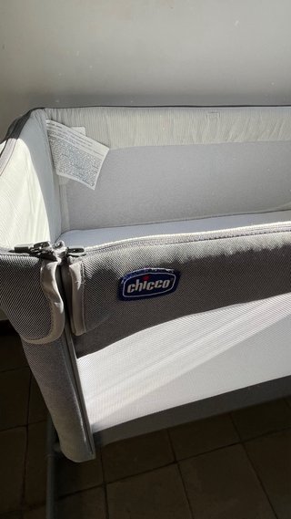 Cuna Colecho Chicco Next2Me Magic Gris /Como Nuevo