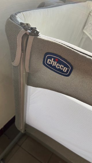 Cuna Colecho Chicco Next2Me Magic Gris /Como Nuevo