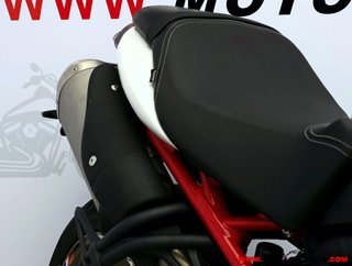 TRIUMPH SPEED TRIPLE 1050