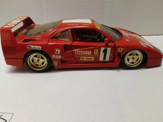 Ferrari F40 1/18