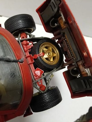 Ferrari F40 1/18