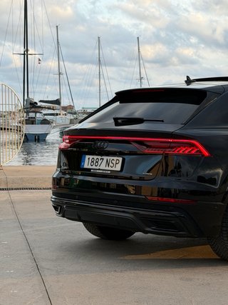 Audi Q8 60 TFSIe Black Line Plus