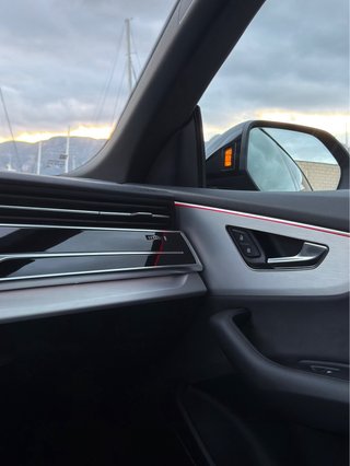 Audi Q8 60 TFSIe Black Line Plus