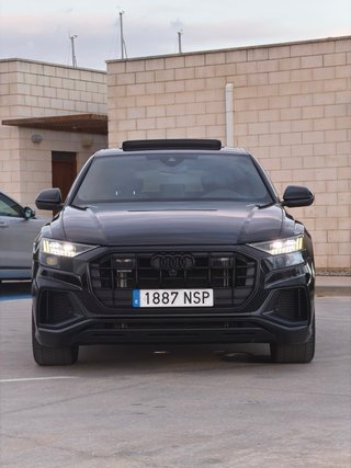 Audi Q8 60 TFSIe Black Line Plus