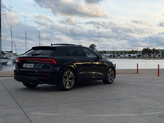Audi Q8 60 TFSIe Black Line Plus