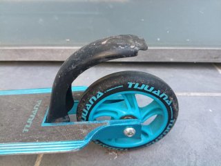 Patinete scooter azul