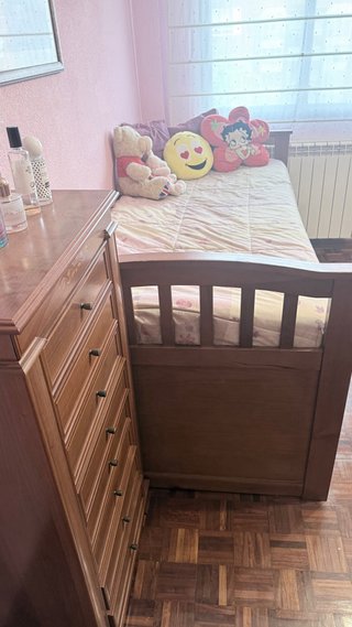 Cama infantil con cajones