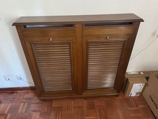 Cubre radiador de madera clásico - Nogal