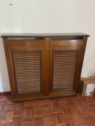 Cubre radiador de madera clásico - Nogal