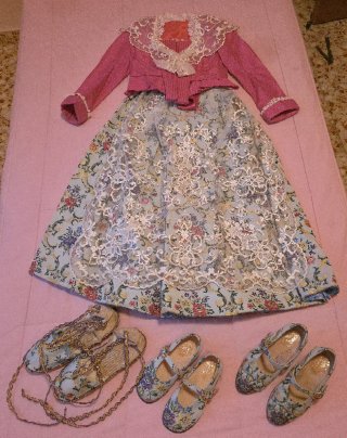 Traje de fallera para niña