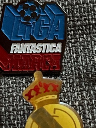 Colección de 23 Pins de Fútbol