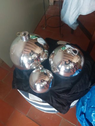 Bolas de Navidad Grandes y Pequeñas
