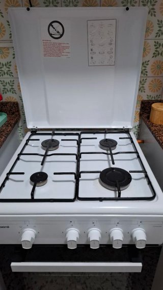 Cocina de gas Corbera 2 meses uso