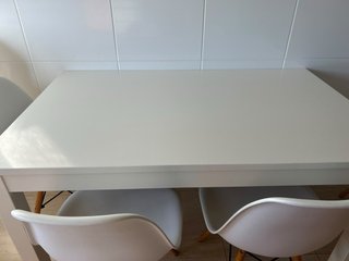 Mesa extensible de Comedor Blanca con 4 Sillas