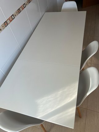 Mesa extensible de Comedor Blanca con 4 Sillas