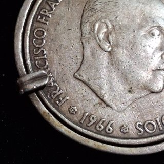 Llavero con Moneda de 100 Pesetas de 1966