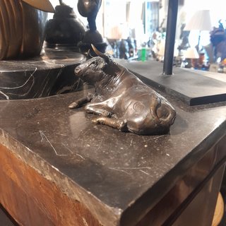 TORO TUMBADO DE BRONCE