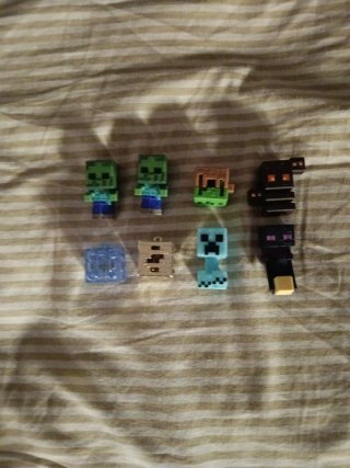 Figuras Minecraft Kinder Joy