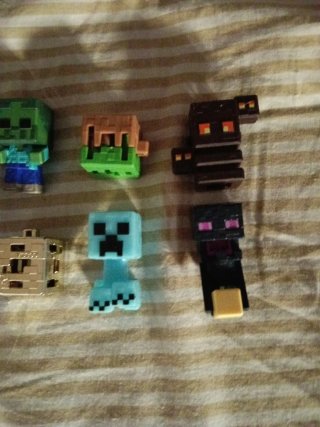 Figuras Minecraft Kinder Joy