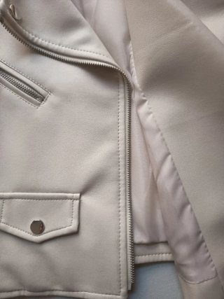 Cazadora Biker Stradivarius Blanca Talla S