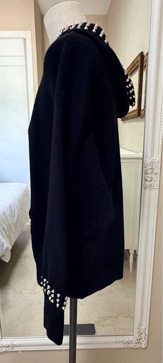 Sudadera Zara Negra Tachuelas