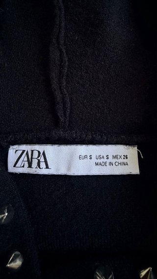 Sudadera Zara Negra Tachuelas