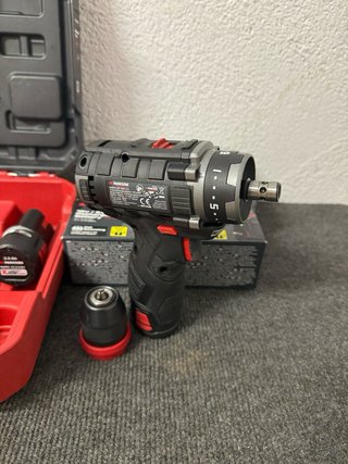 Atornillador Parkside 12V con maletín y baterías