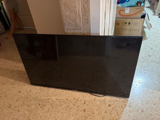 TV Daewoo Smart TV y cuelgue a pared