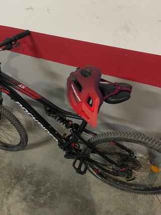 Bicicleta Rockrider MTB Negra y Roja