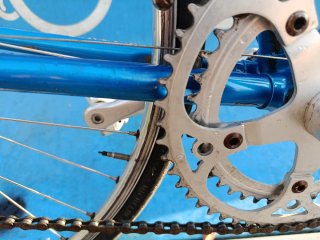 Bicicleta de carretera azul vintage