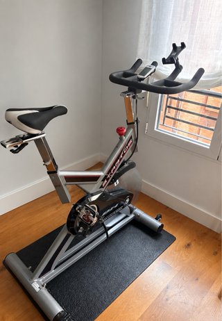 Bicicleta Indoor BH Fitness Stratos