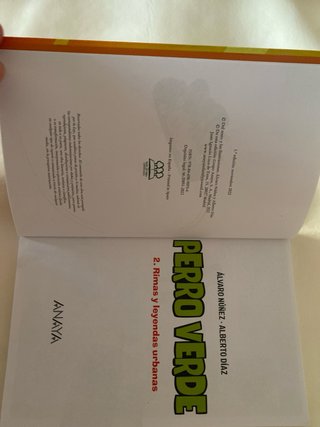 Perro verde 2: Rimas y leyendas urbanas