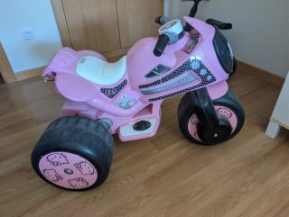 Moto Eléctrica Infantil Hello Kitty