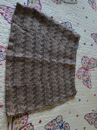 Falda mini brocada beige y marrón