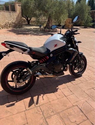 Kawasaki ER-6n 2015 (23.000km) A2 (en papeles)