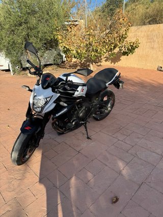 Kawasaki ER-6n 2015 (23.000km) A2 (en papeles)