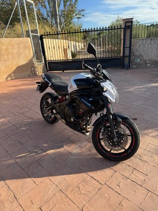 Kawasaki ER-6n 2015 (23.000km) A2 (en papeles)