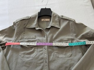 Camisa Hollister verde militar Talla S